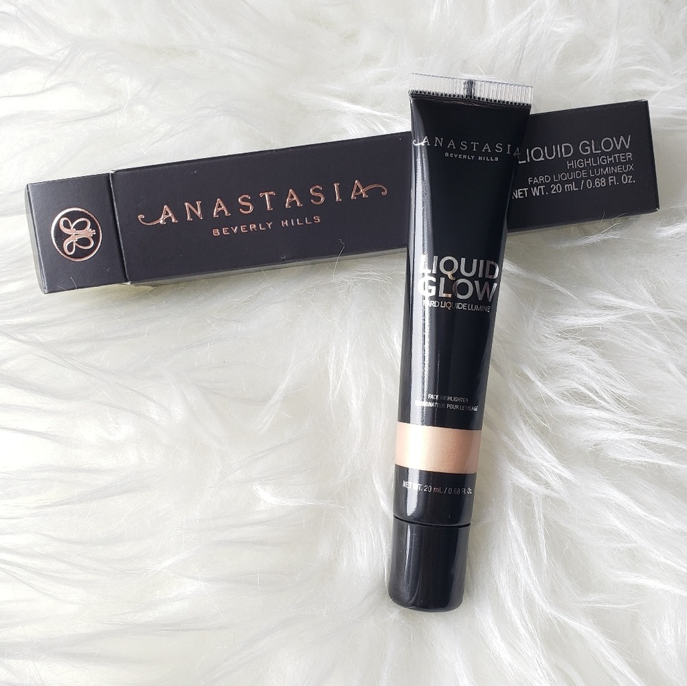 NWT Anastasia Beverly Hills Liquid Glow - Perla
